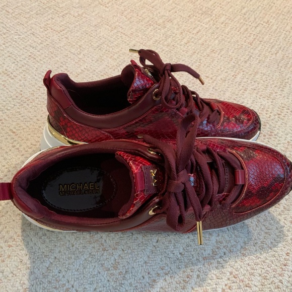 Micheal Kors shoes - Picture 2 of 10